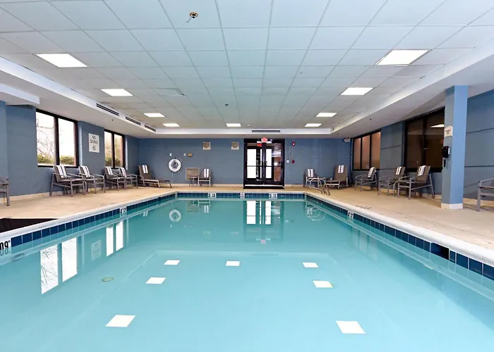 Holiday Inn Express Richmond Airport By Ihg